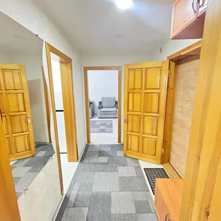 Двухкомнатные Апартаменты На Улице Естая, Дом 89 Напротив Тд Артур Pavlodar Exterior photo