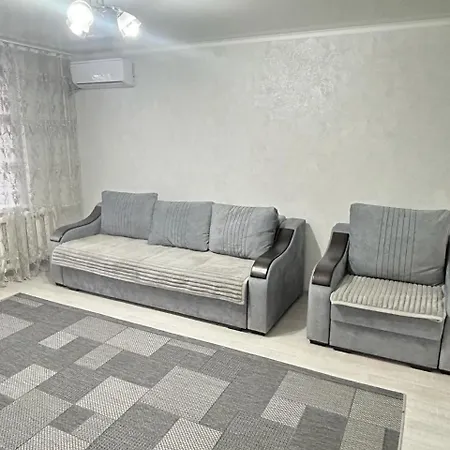 Двухкомнатные Апартаменты На Улице Естая, Дом 89 Напротив Тд Артур Pavlodar Exterior photo