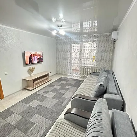 Двухкомнатные Апартаменты На Улице Естая, Дом 89 Напротив Тд Артур Pavlodar Exterior photo