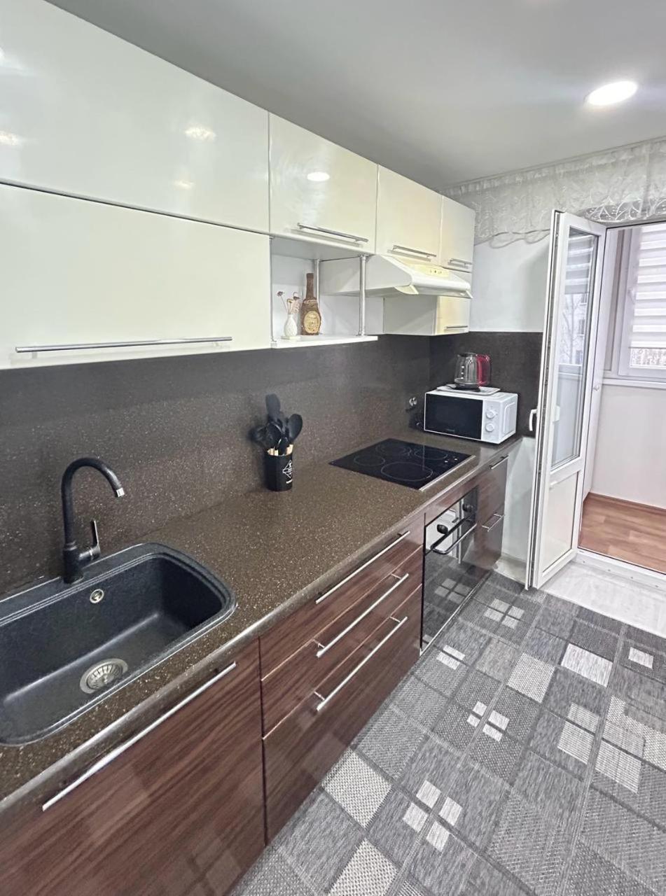 Apartment двухкомнатные на улице естая, дом 89 напротив тд артур